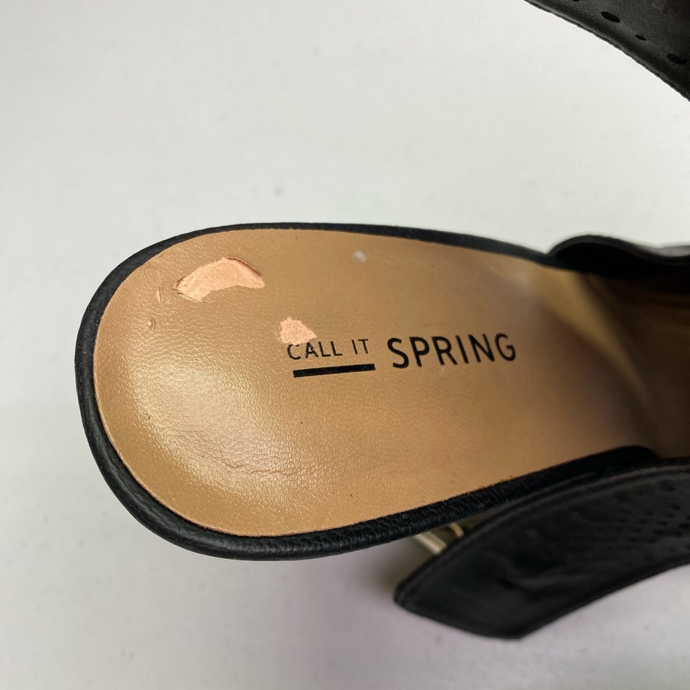 Call it Spring BLK Covered Sandals, 8 Winter Sale - Picture 4 of 10
